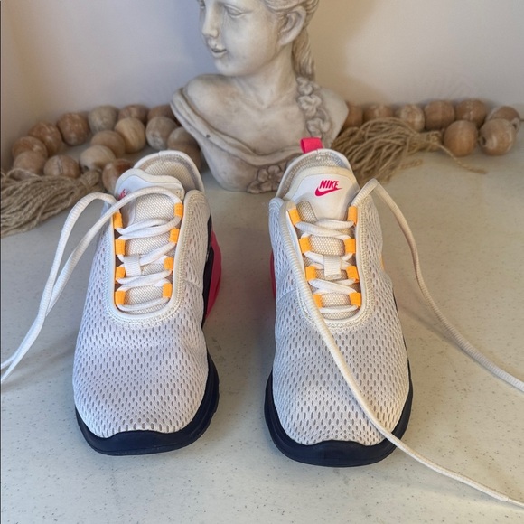 Nike Air Max Motion 2 Womens Athletic Running Shoes White Pink Yellow Blue Sz 6 - Picture 3 of 14
